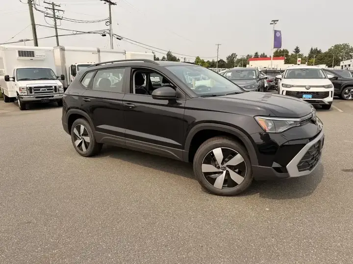 Volkswagen Taos 2026 photo 2