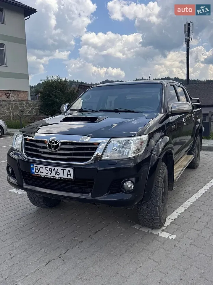 Toyota Hilux 2013 photo 4