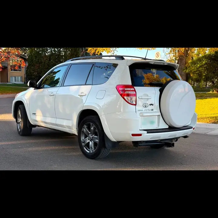 Toyota Rav4 2010 photo 3