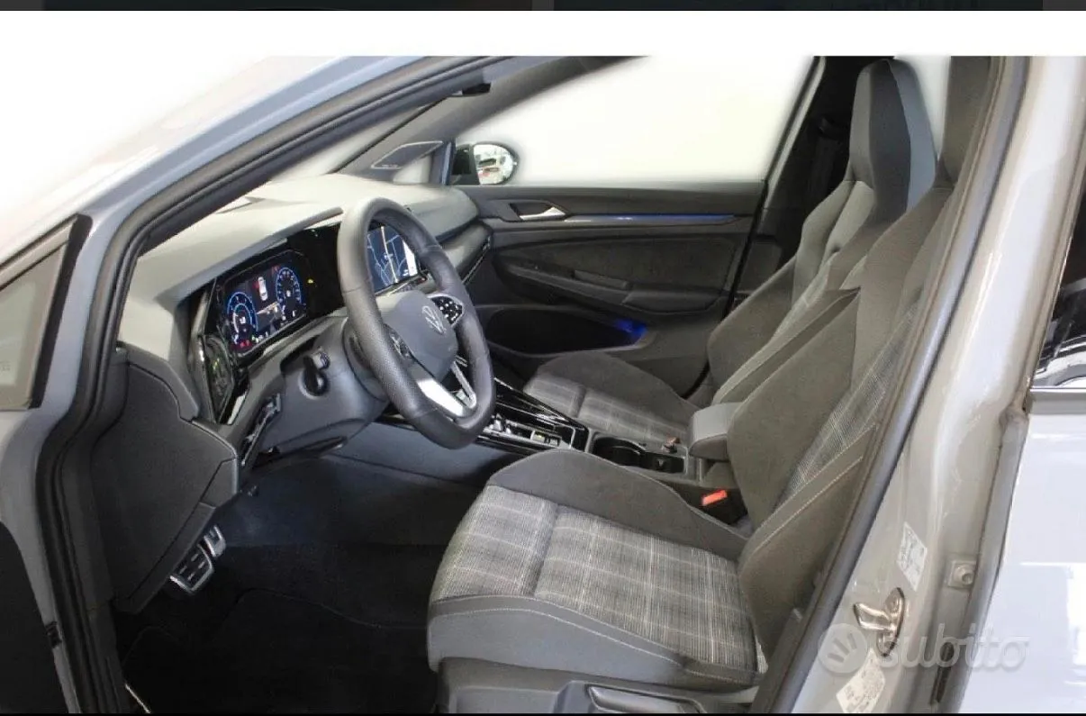 Volkswagen Golf 2024 photo 3