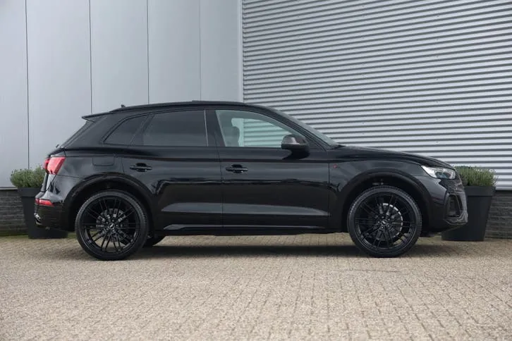 Audi Q5 2023 photo 2