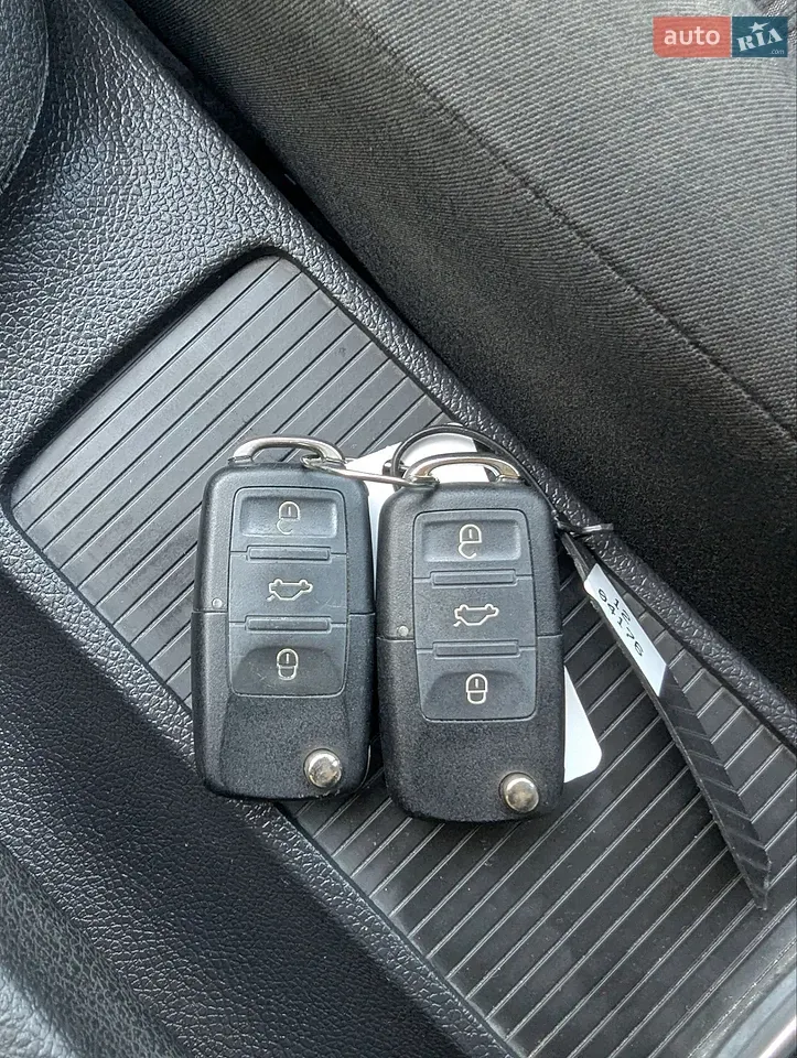 Volkswagen Golf 2009 photo 4