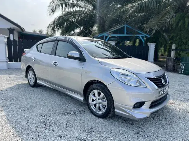 Nissan Almera