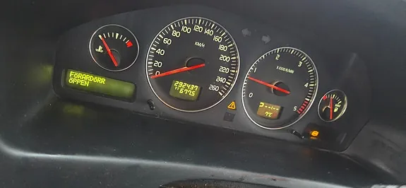 Volvo V70 2005 photo 2