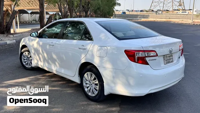 Toyota Camry 2014 photo 2