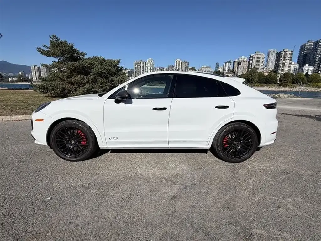 Porsche Cayenne 2023 photo 3