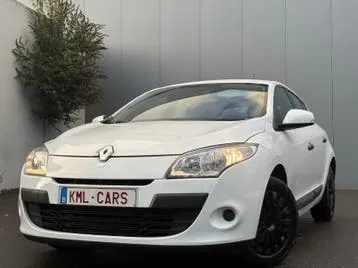 Renault Megane 2010 photo 2