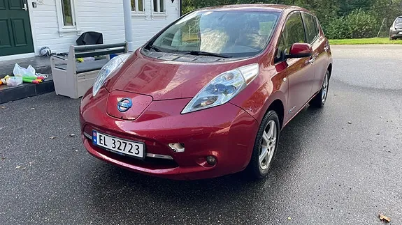 Nissan Leaf 2012 photo 2