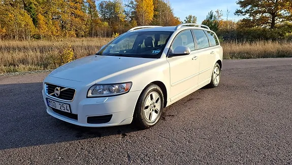 Volvo V50 2012 photo 3