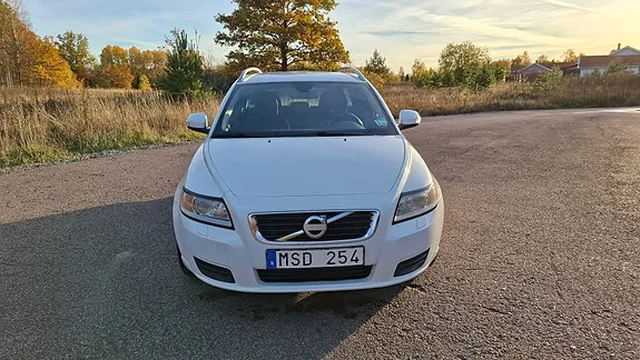 Volvo V50 2012 photo 4