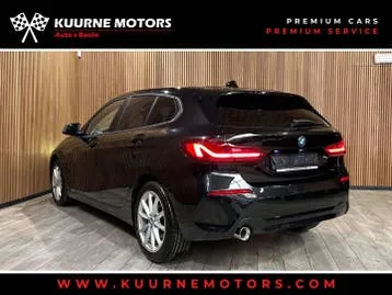 BMW 1 Series 2022 photo 2