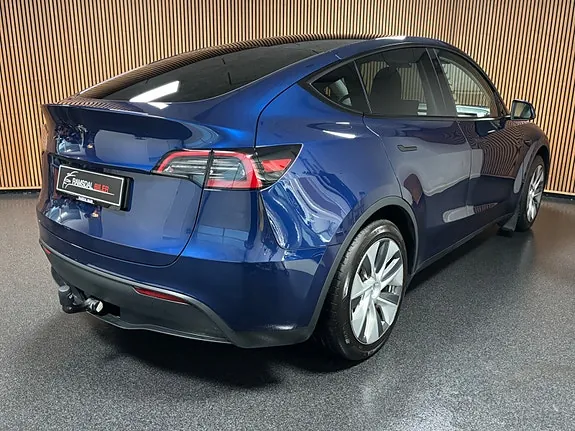Tesla Model Y 2024 photo 5