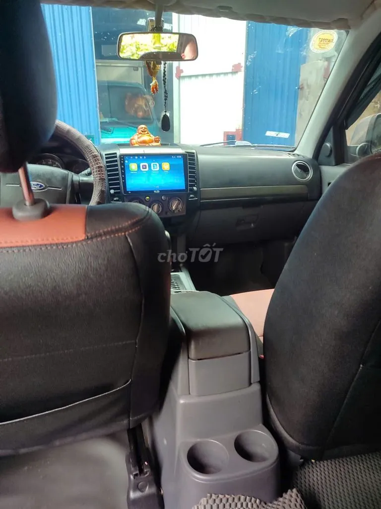 Ford Everest 2013 photo 2