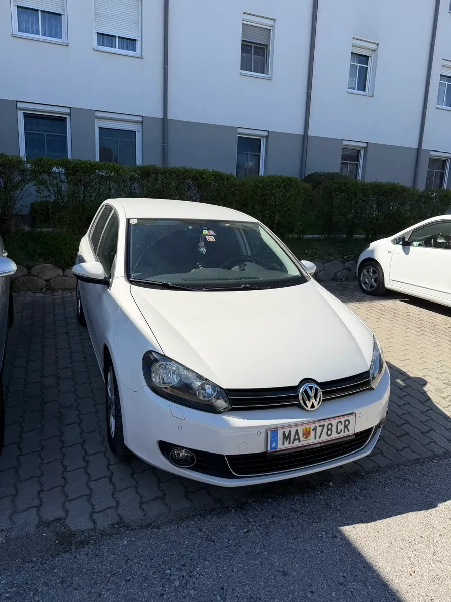 Volkswagen Golf 2010 photo 2
