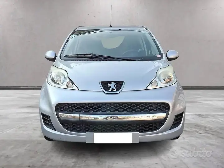 Peugeot 107 2011 photo 3