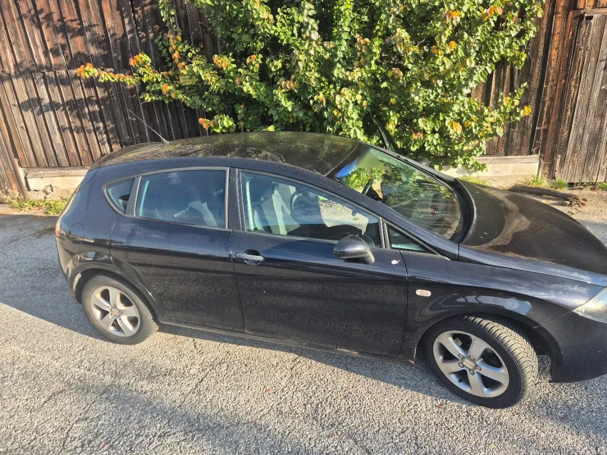 Seat Leon 2008 photo 2