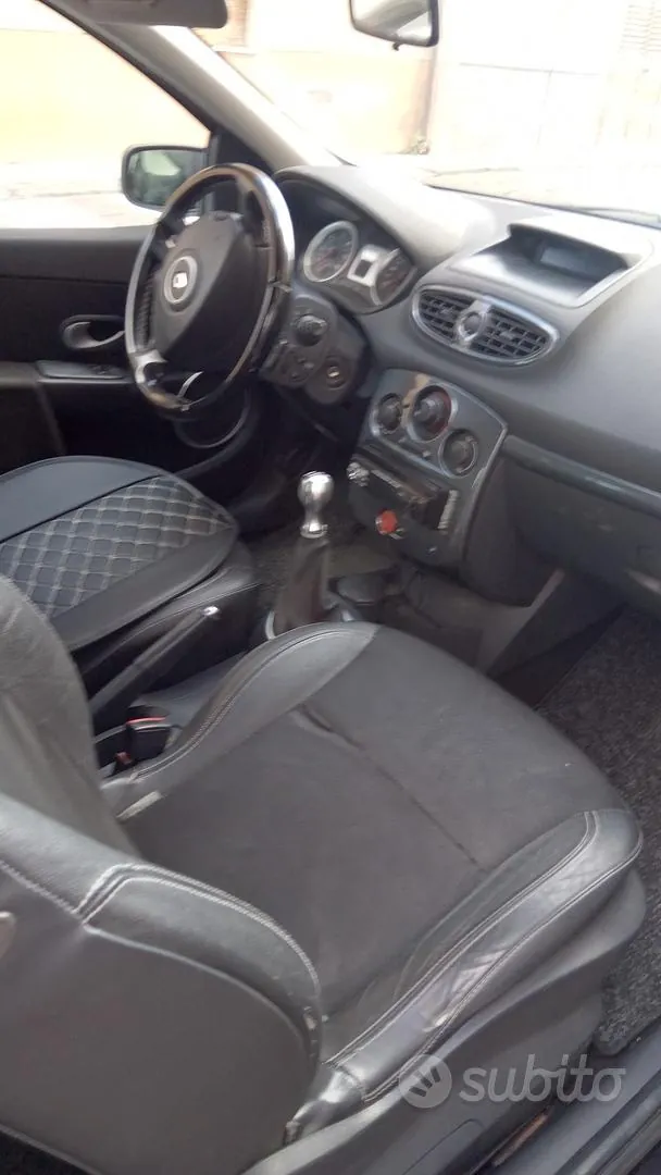 Renault Clio 2007 photo 3
