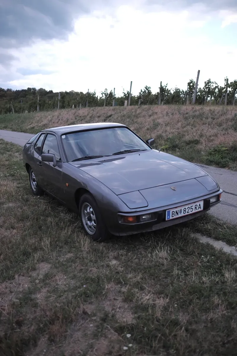 Porsche 924 1981 photo 3