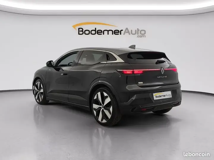 Renault Megane 2023 photo 3