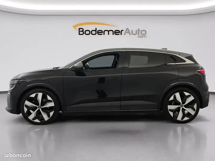 Renault Megane 2023 photo 2