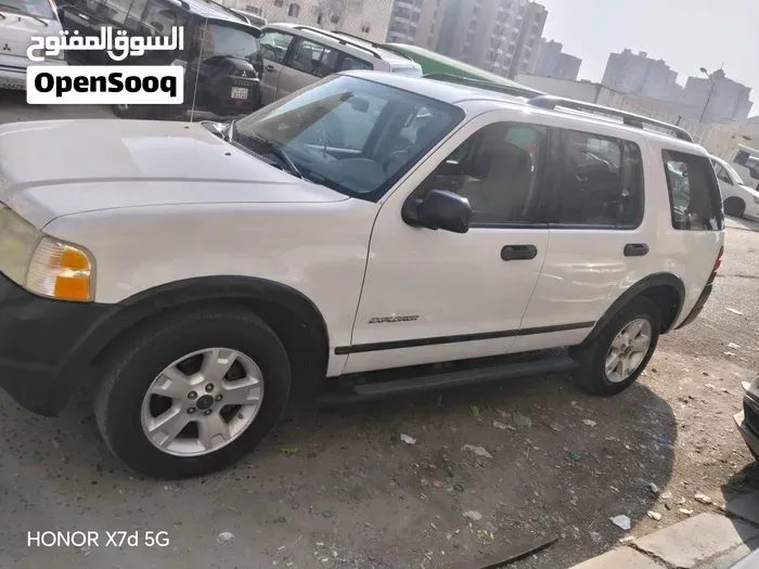 Ford Explorer 2004 photo 4