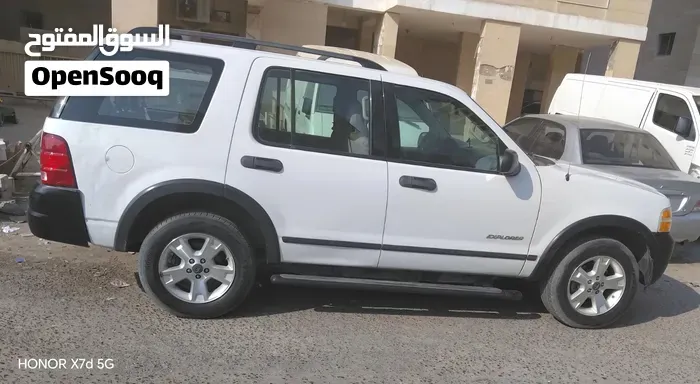 Ford Explorer 2004 photo 3