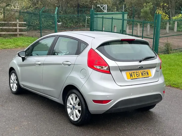 Ford Fiesta 2011 photo 5