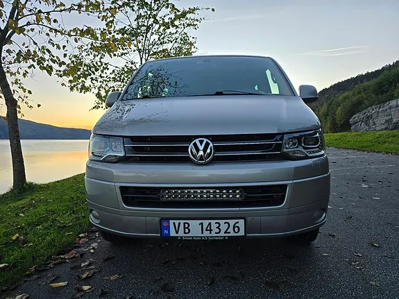 Volkswagen Caravelle 2012 photo 4