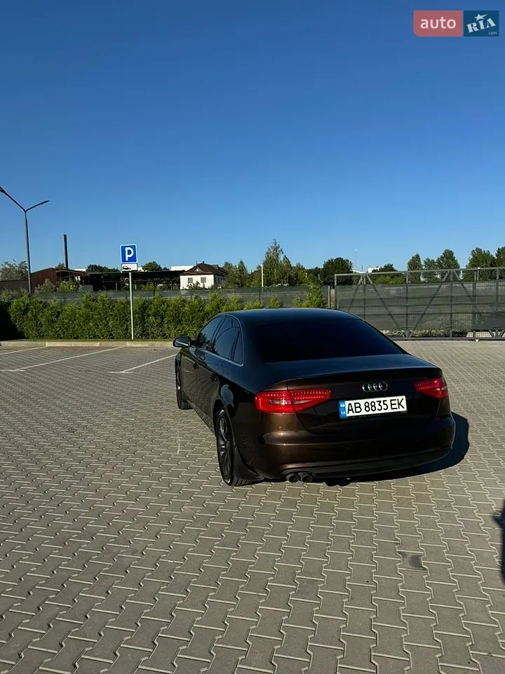 Audi A4 2012 photo 5