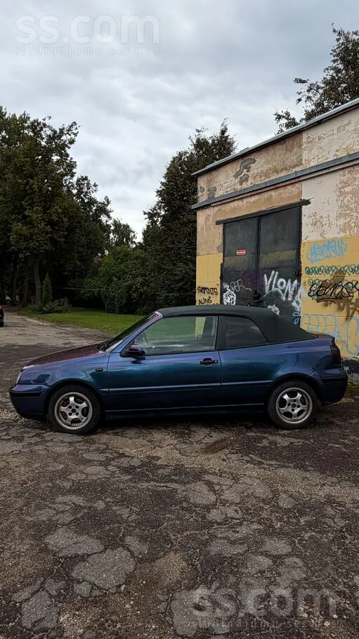 Volkswagen Golf 3 1999 photo 3