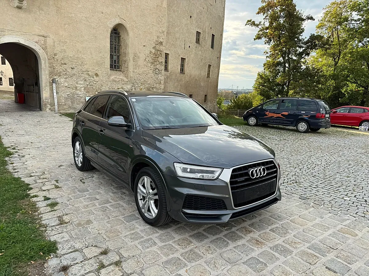 Audi Q3 2017 photo 2