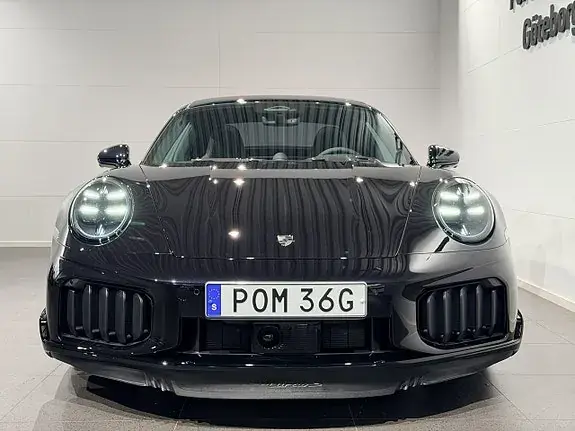 Porsche 911 Turbo S 2027 photo 3