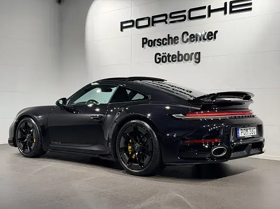 Porsche 911 Turbo S 2027 photo 5