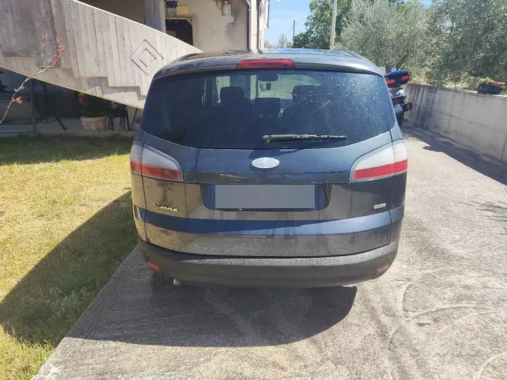Ford S-Max 2008 photo 2