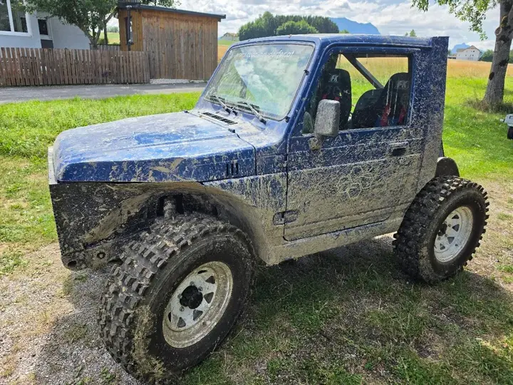 Suzuki Samurai