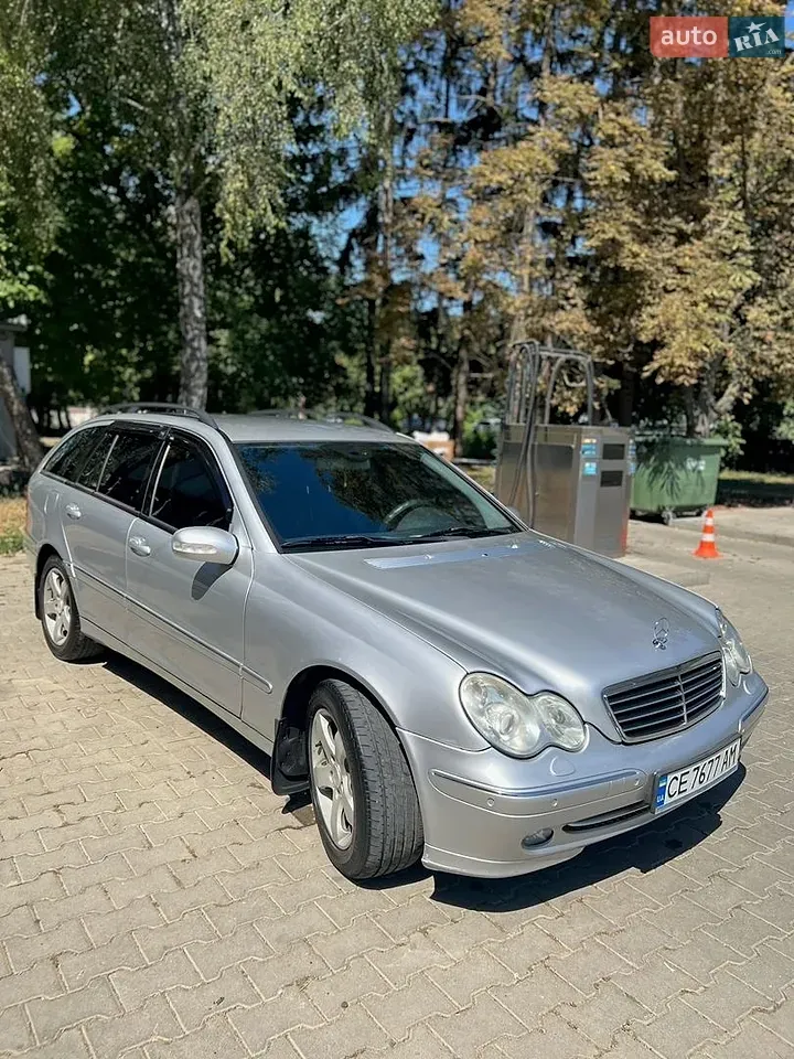 Mercedes-Benz C-Class 2003 photo 2