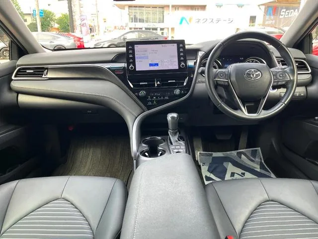 Toyota Camry 2023 photo 2