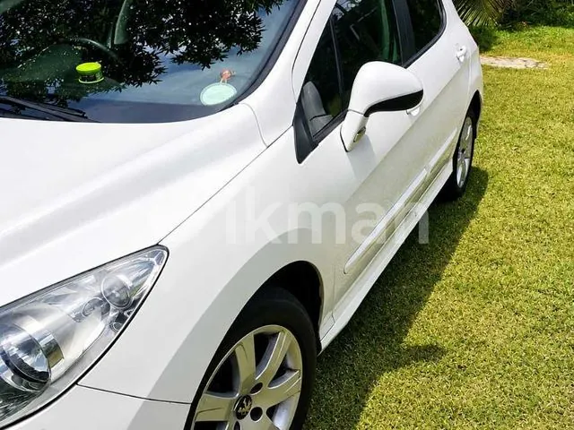 Peugeot 308 2013 photo 3