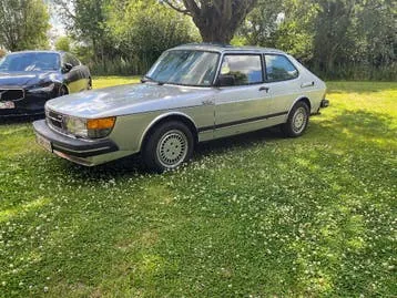 Saab 900