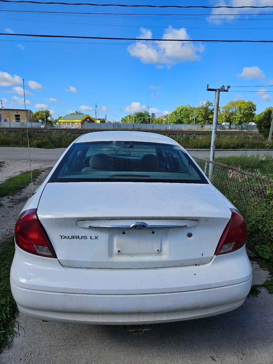 Ford Taurus 2002 photo 4