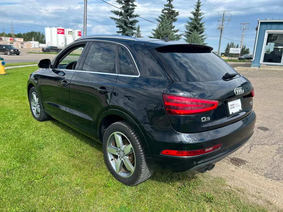 Audi Q3 2015 photo 3