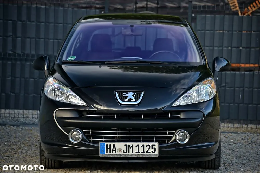 Peugeot 207 2006 photo 3