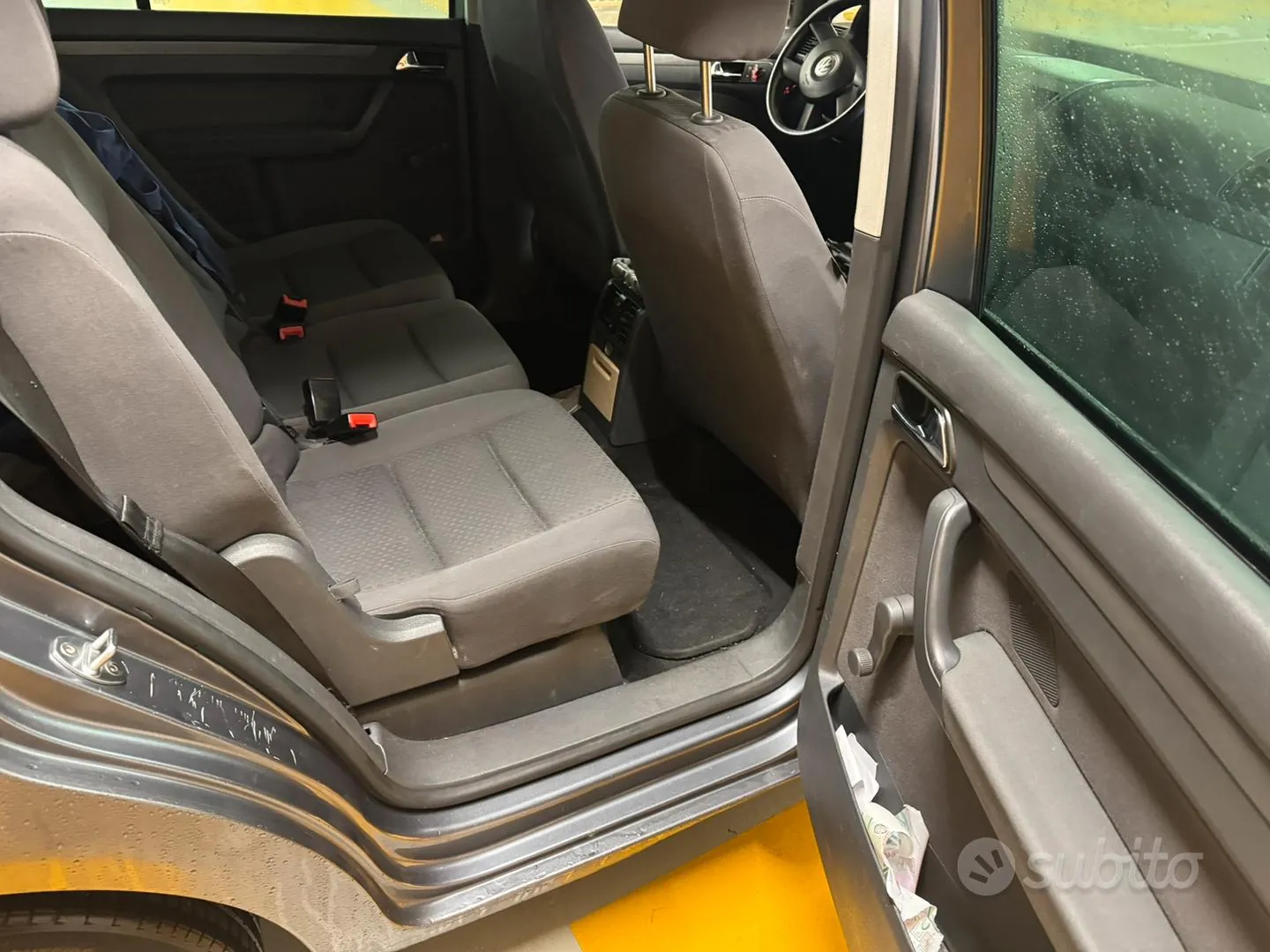 Volkswagen Touran 2006 photo 3