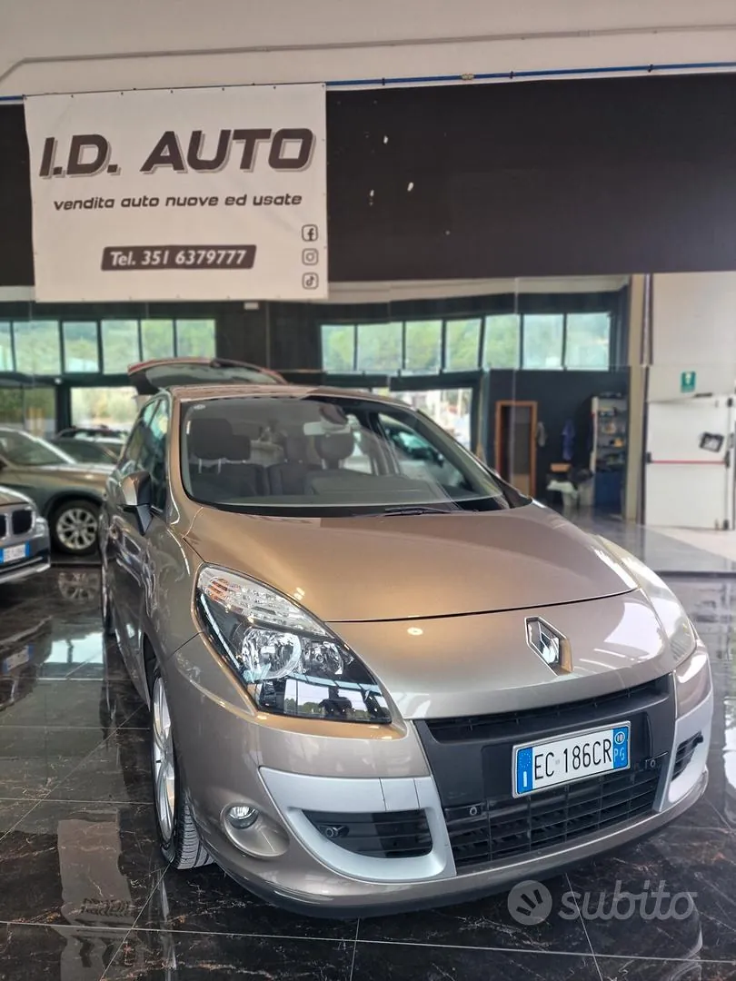 Renault Scenic 2010 photo 5