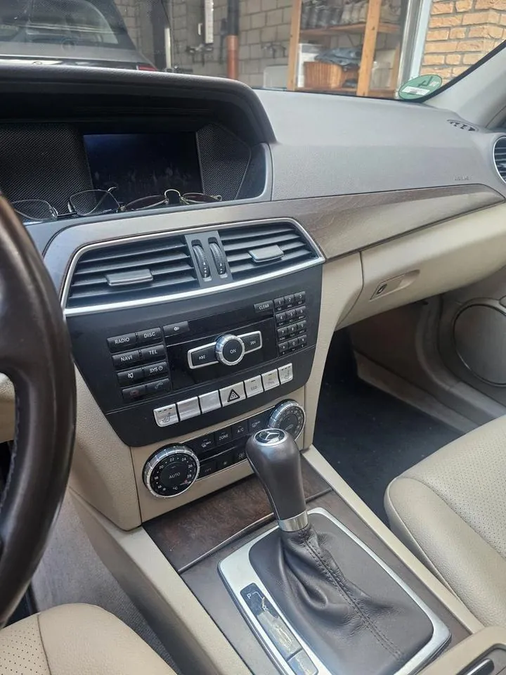 Mercedes-Benz C 180