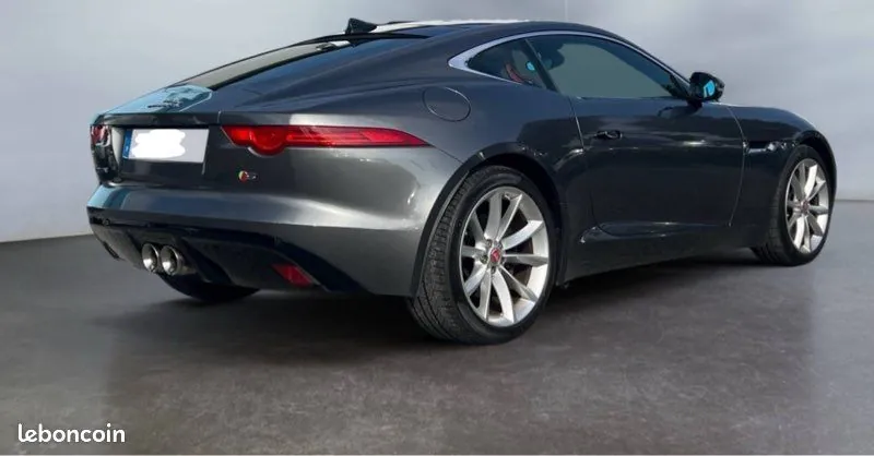 Jaguar F-Type 2015 photo 2