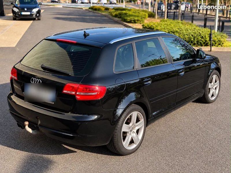 Audi A3 2010 photo 2