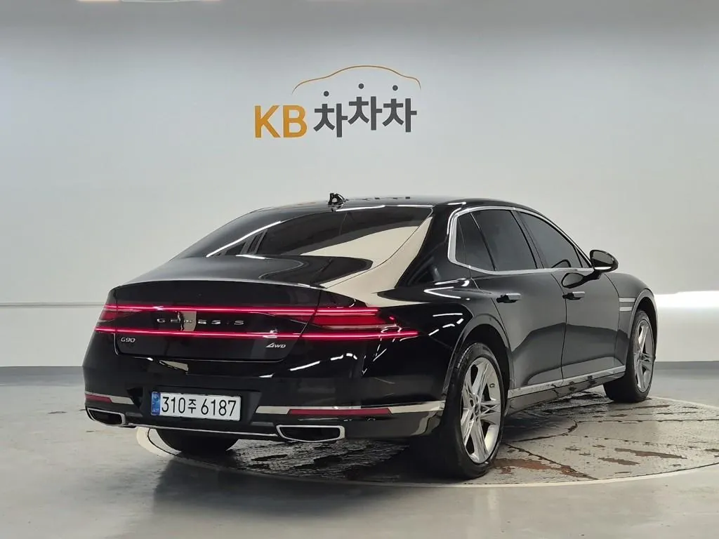 Genesis G90 2022 photo 3