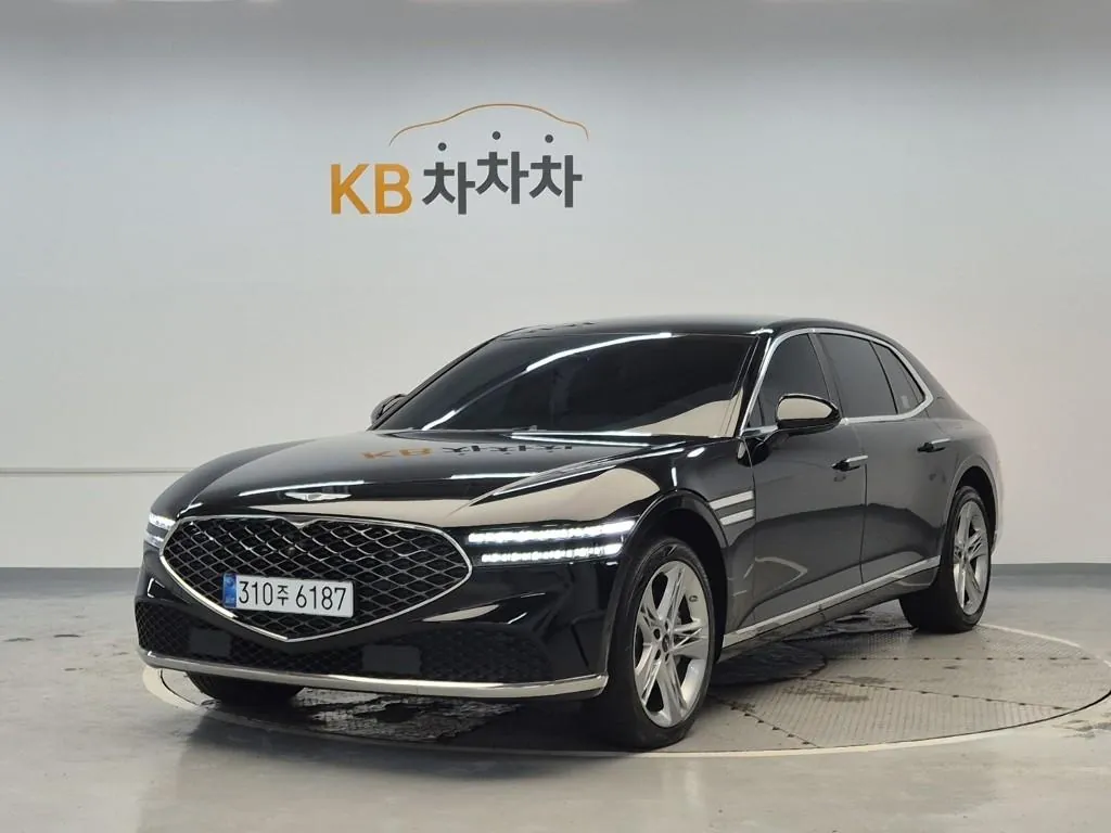 Genesis G90