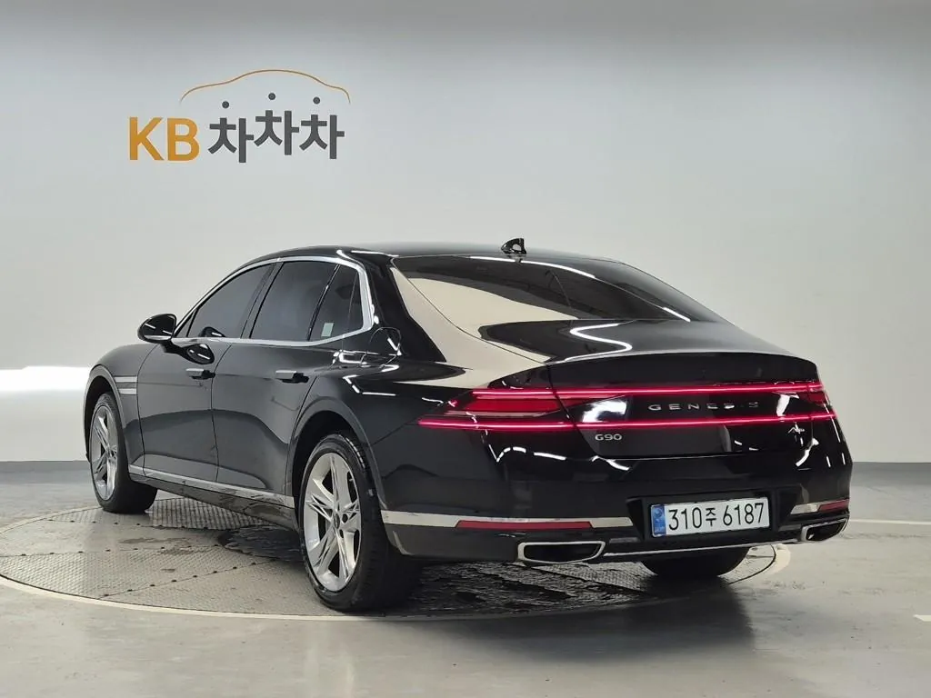 Genesis G90 2022 photo 2